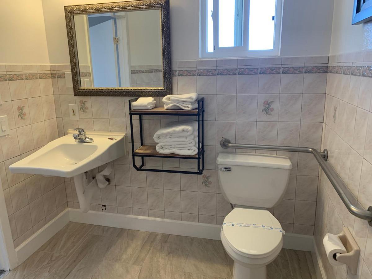 Double or Twin Room Disability Access