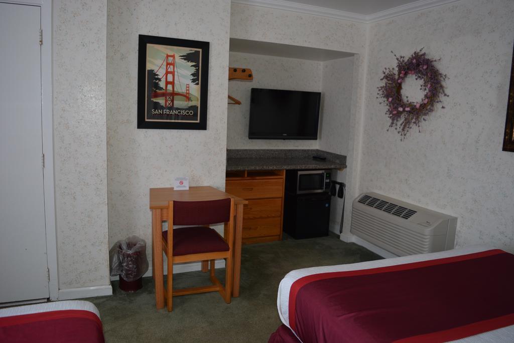 Double Queen Room
